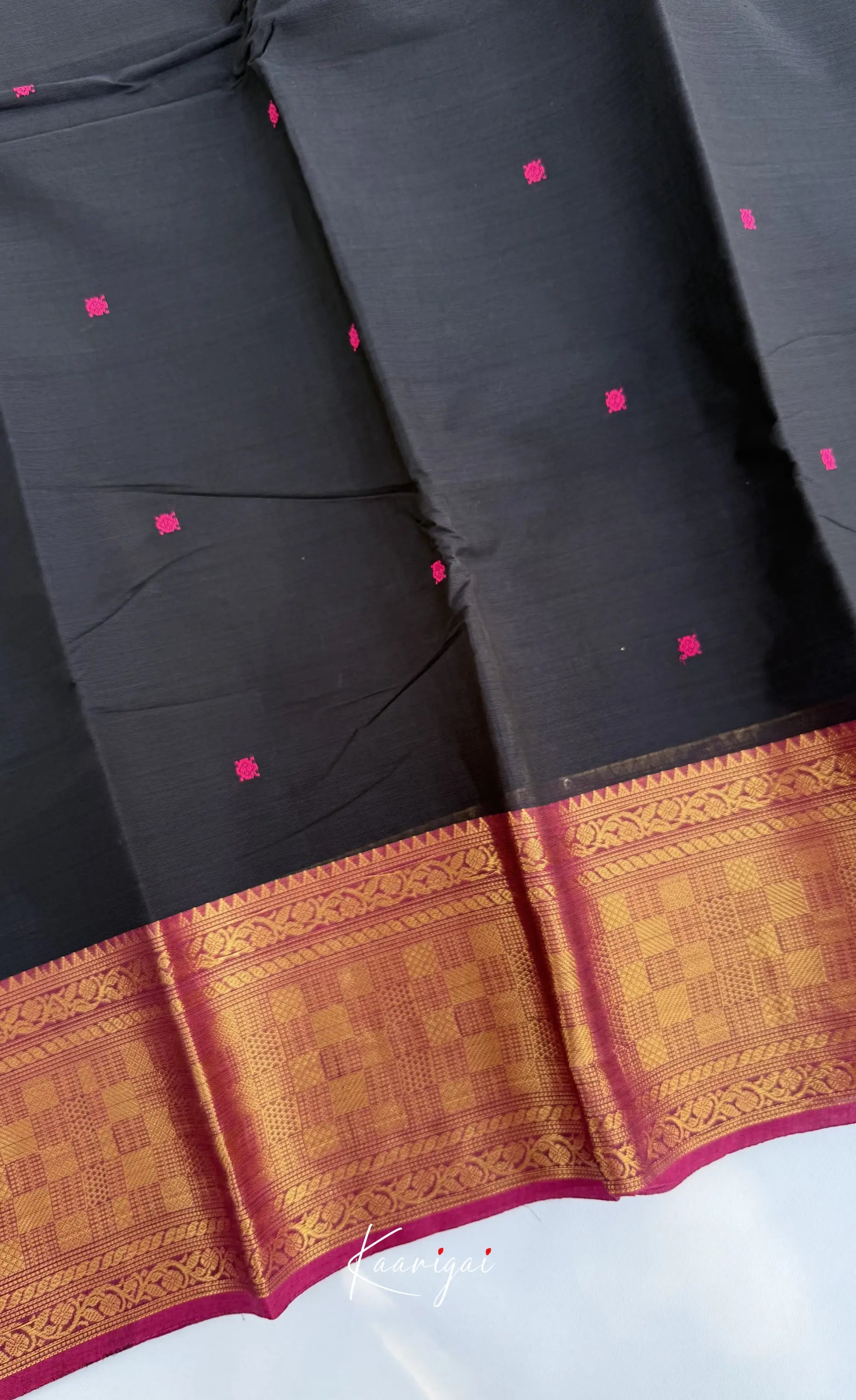 Nalinam - Midnight blue and Magenta Chettinad Cotton Saree - Sarees