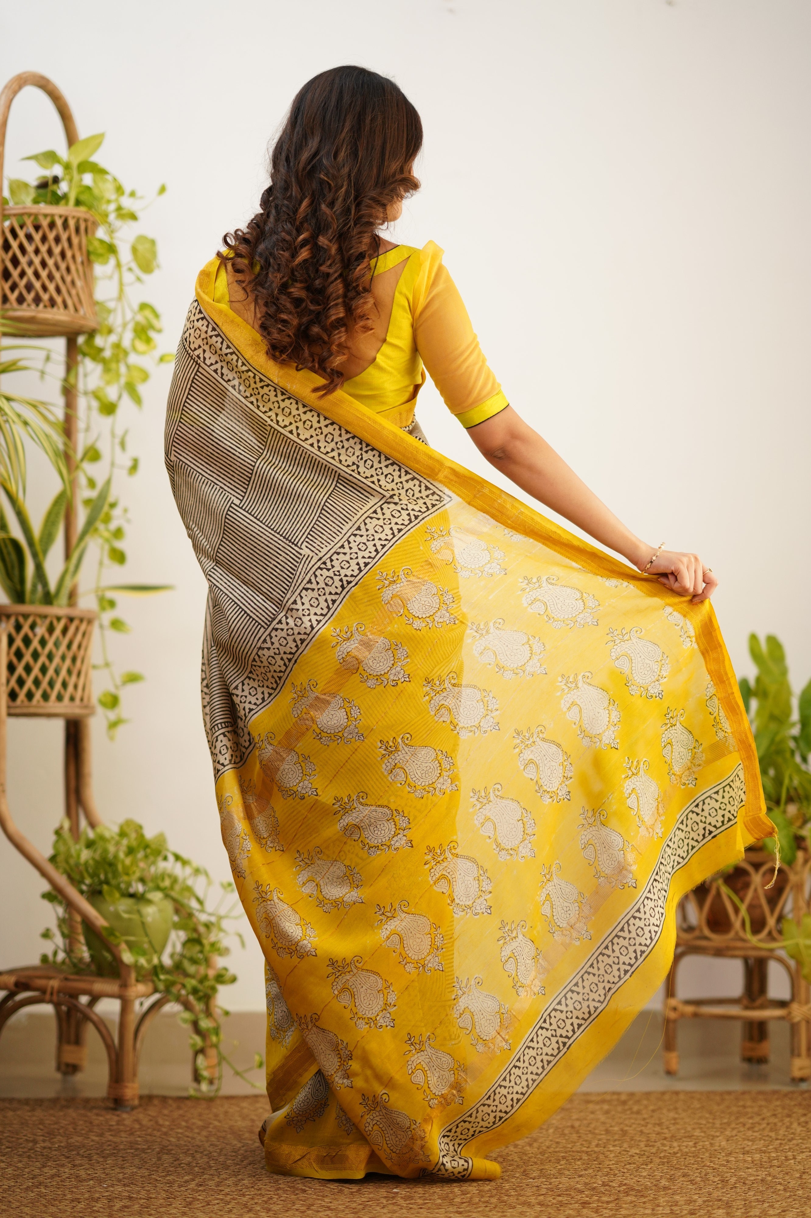 Mayuri Maheswari Saree - White and Yellow