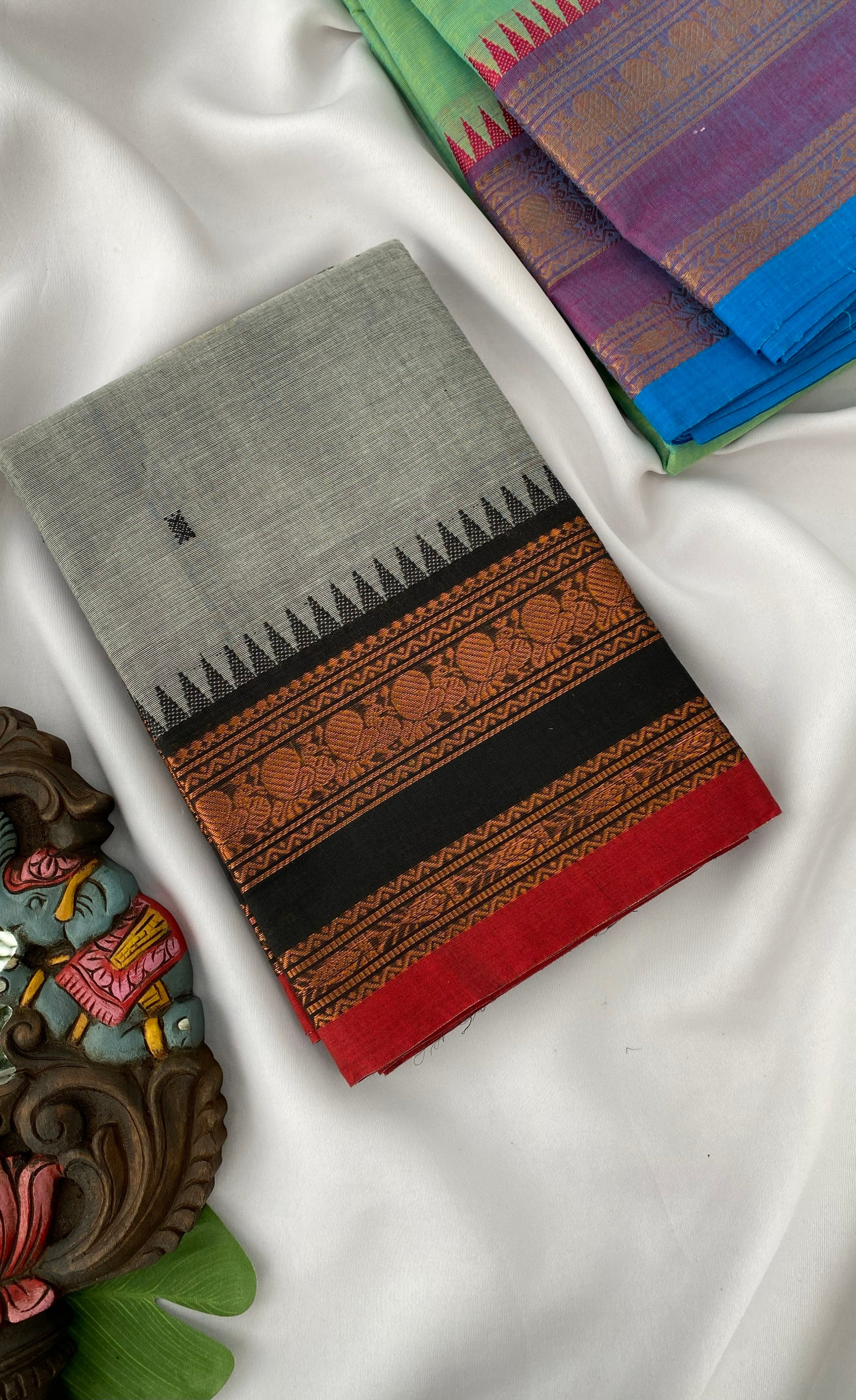 Chettinad Cotton Saree -   Grey tone and Black shade