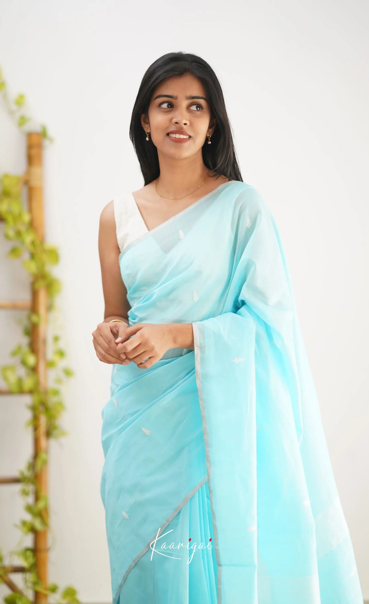 Aadrika- Light Blue Pure Maheshwari Silk Cotton Saree Sarees