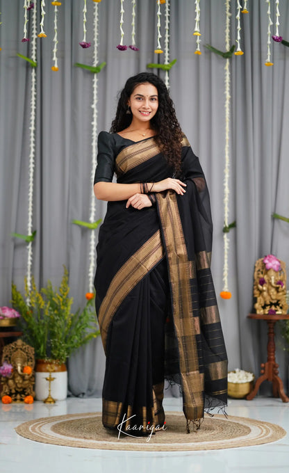 Maanvi Maheswari Silk Cotton Saree - Black Sarees