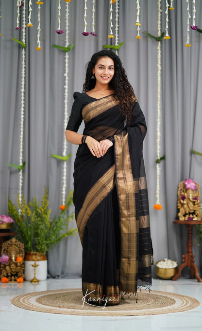 Maanvi Maheswari Silk Cotton Saree - Black Sarees