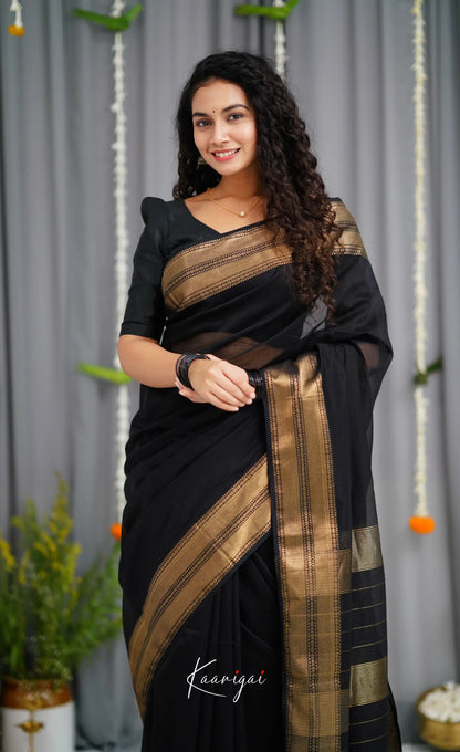 Maanvi Maheswari Silk Cotton Saree - Black Sarees