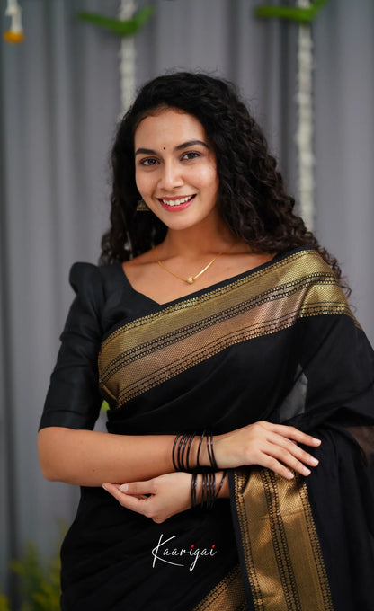 Maanvi Maheswari Silk Cotton Saree - Black Sarees