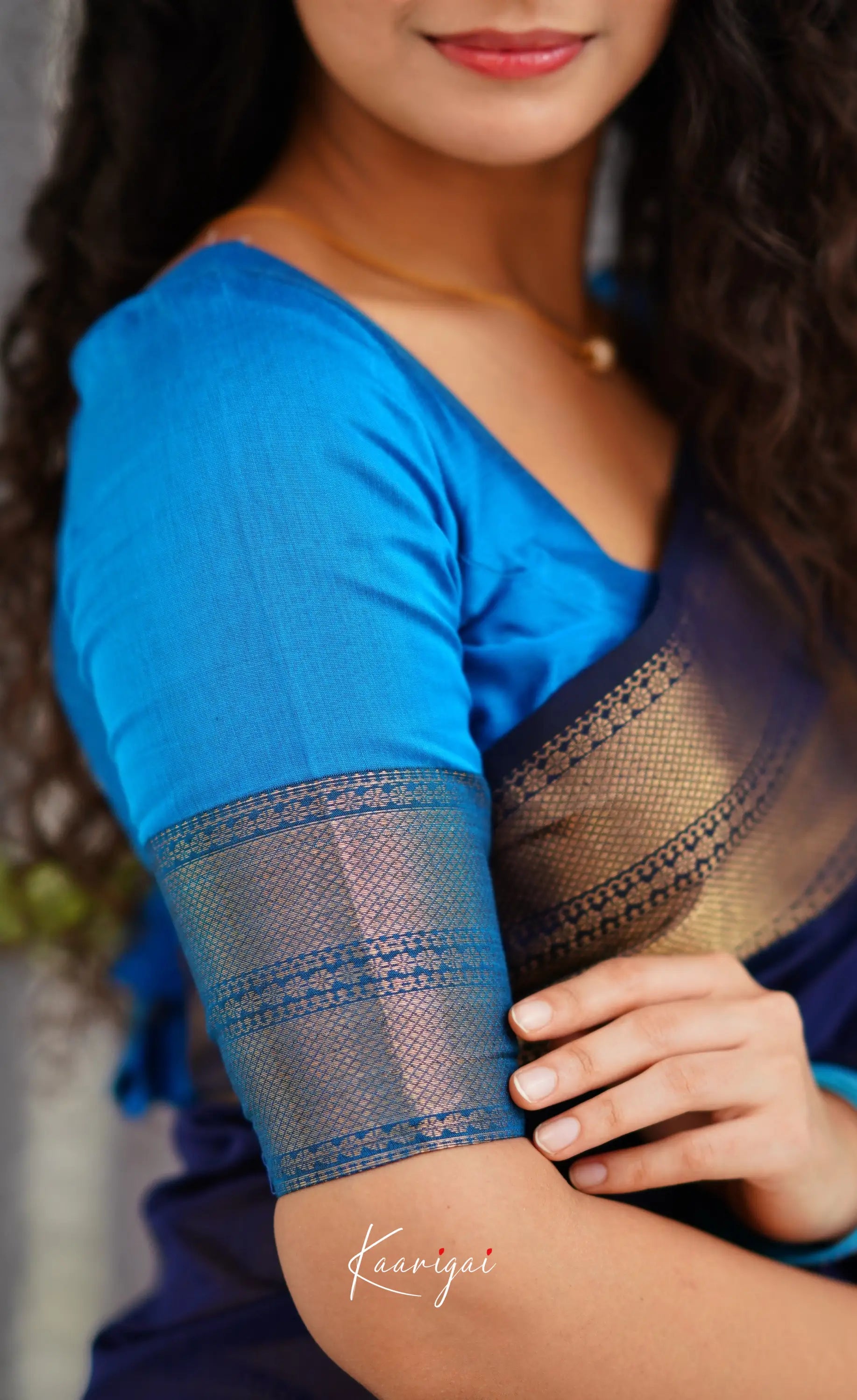 Maanvi Maheswari Silk Cotton Saree - Navy Blue and Light Blue Sarees