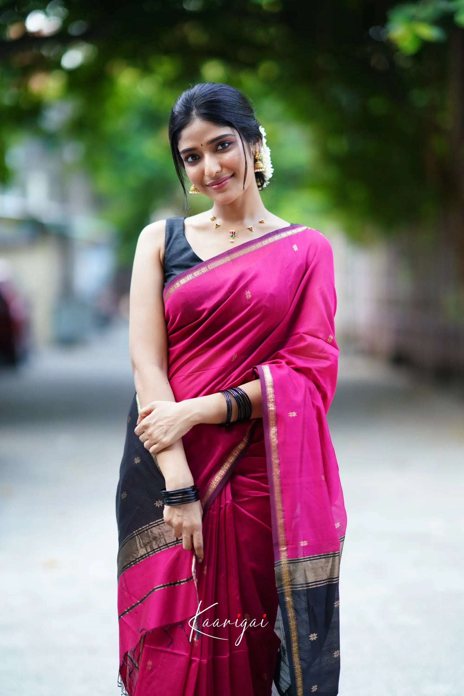 Maanvi Maheswari Silk Cotton Saree - Pink And Black Sarees