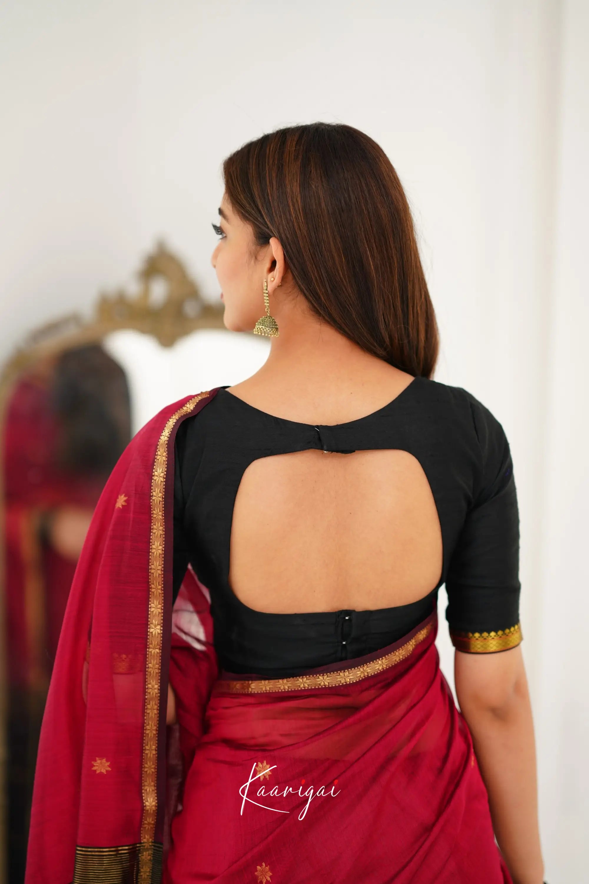 Maanvi Maheswari Silk Cotton Saree - Pink And Black Sarees