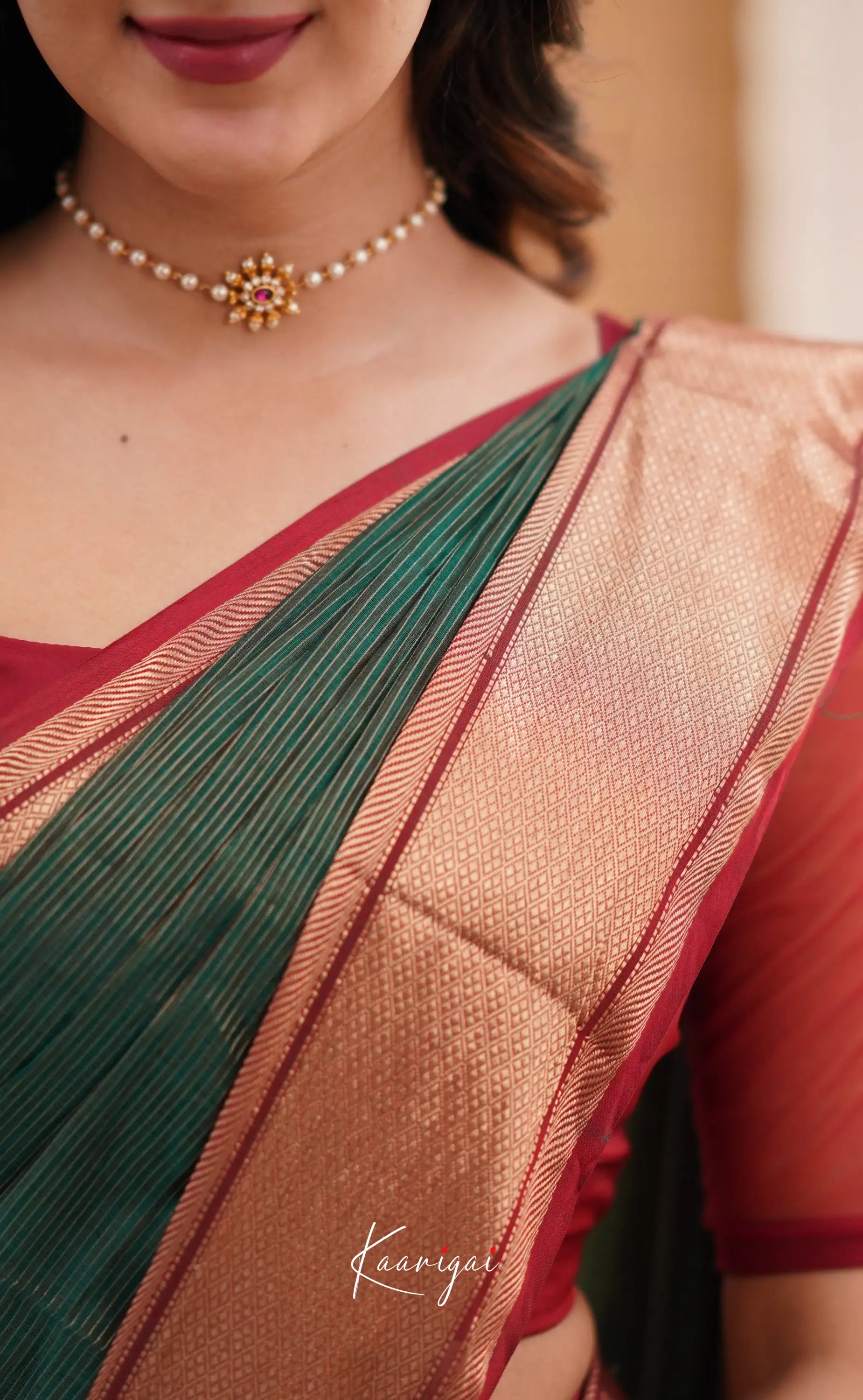 Maanvi- Shade Of Dark Green And Red Tone Sarees