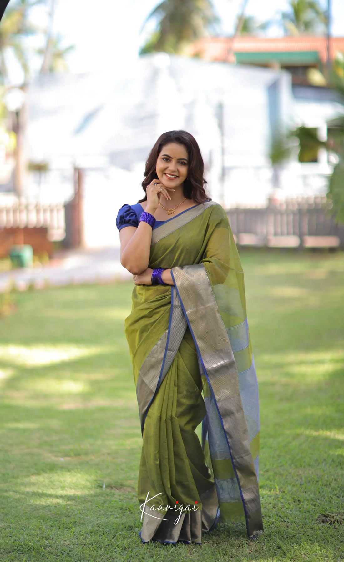 Maanvi - Shade Of Moss Green And Blue Tonemaheshwari Silk Cotton Saree Sarees