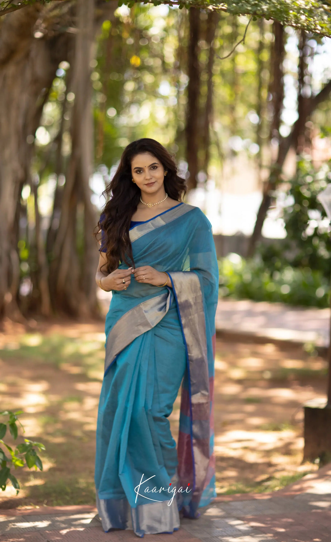 Maanvi- Shade Of Teal Blue And Tone Maheshwari Silk Cotton Saree Sarees