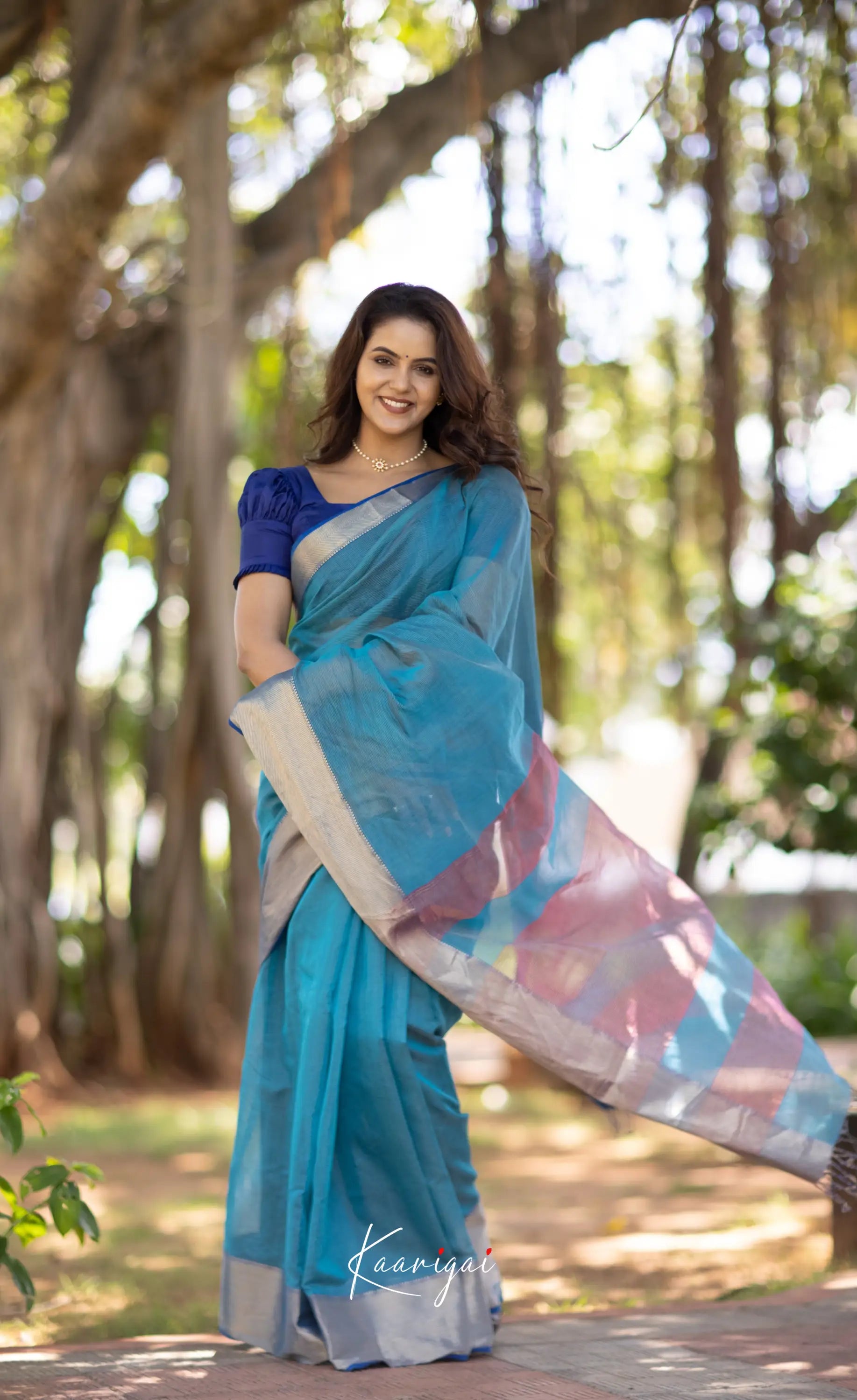 Maanvi- Shade Of Teal Blue And Tone Maheshwari Silk Cotton Saree Sarees