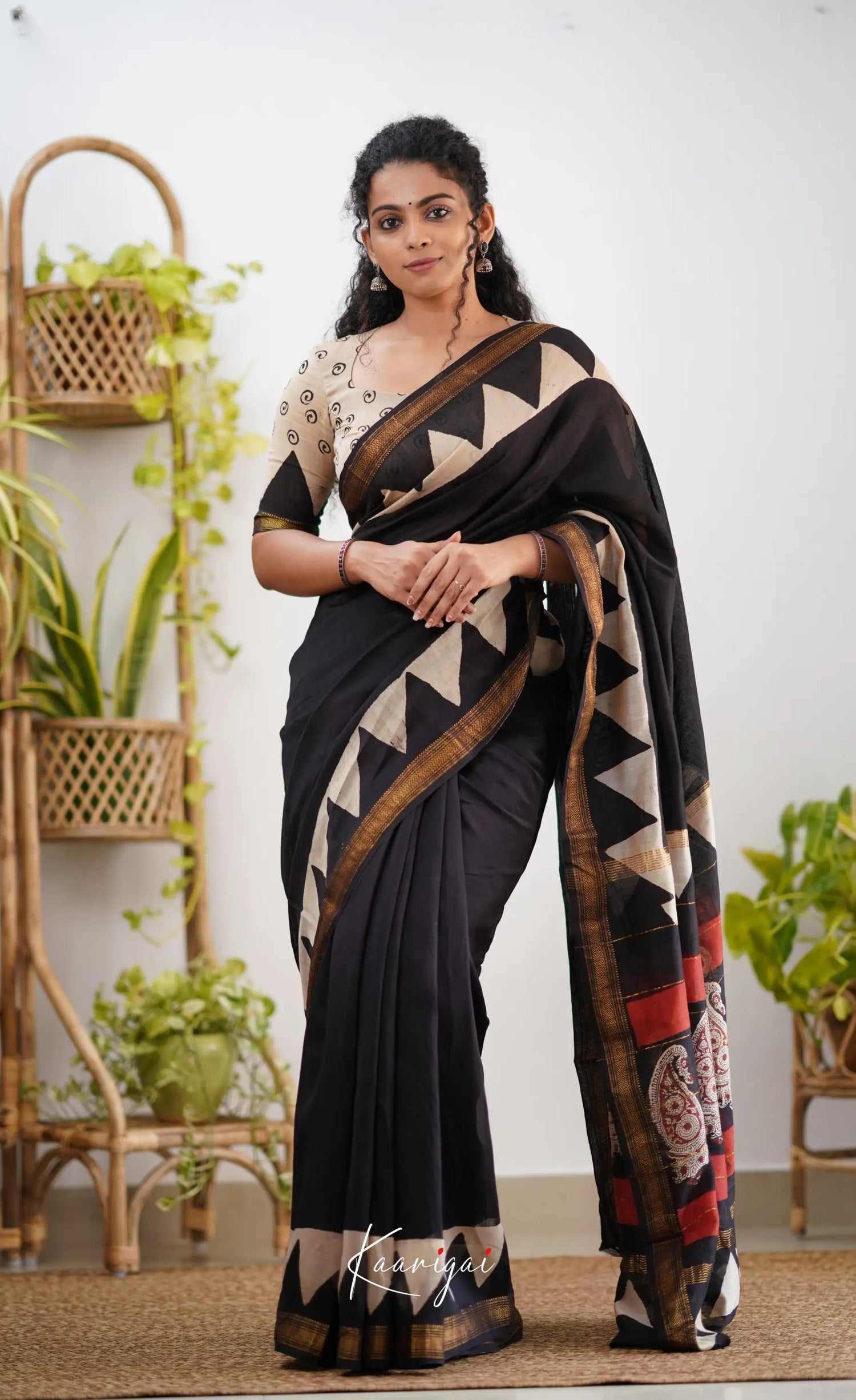 Mayuri Maheswari Saree - Black And Off White Sarees