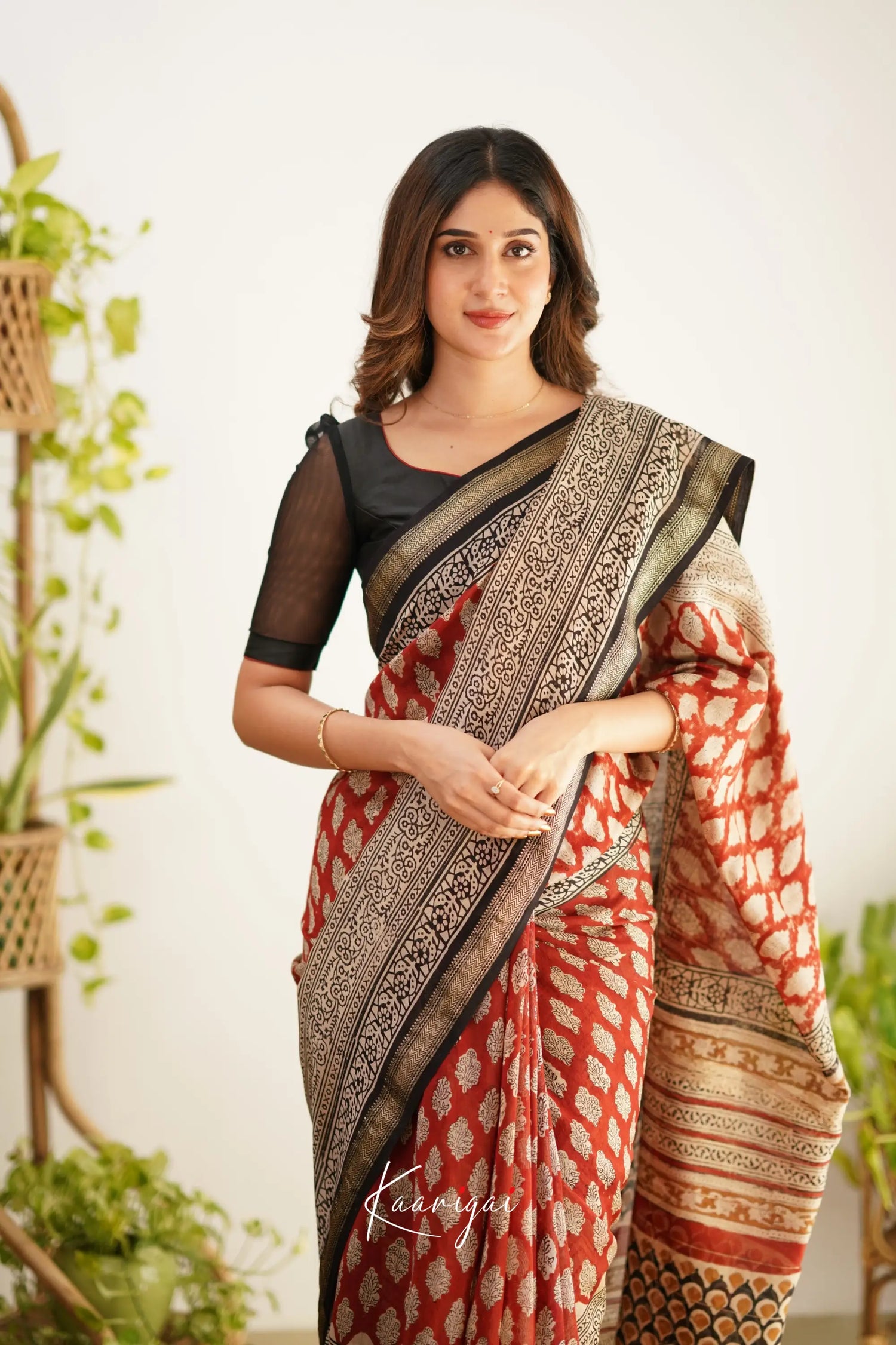 Mayuri Maheswari Saree - Red and Black - Sarees