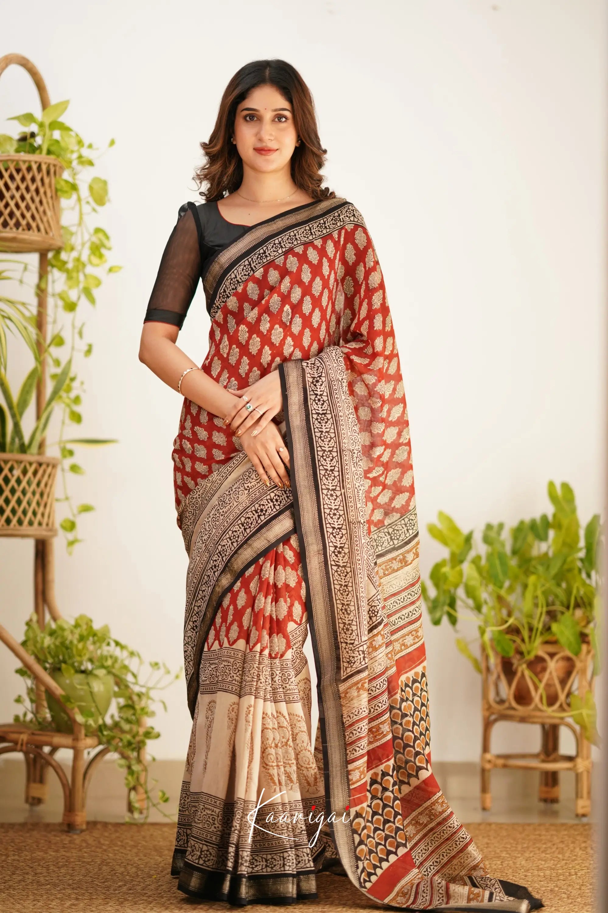 Mayuri Maheswari Saree - Red and Black - Sarees