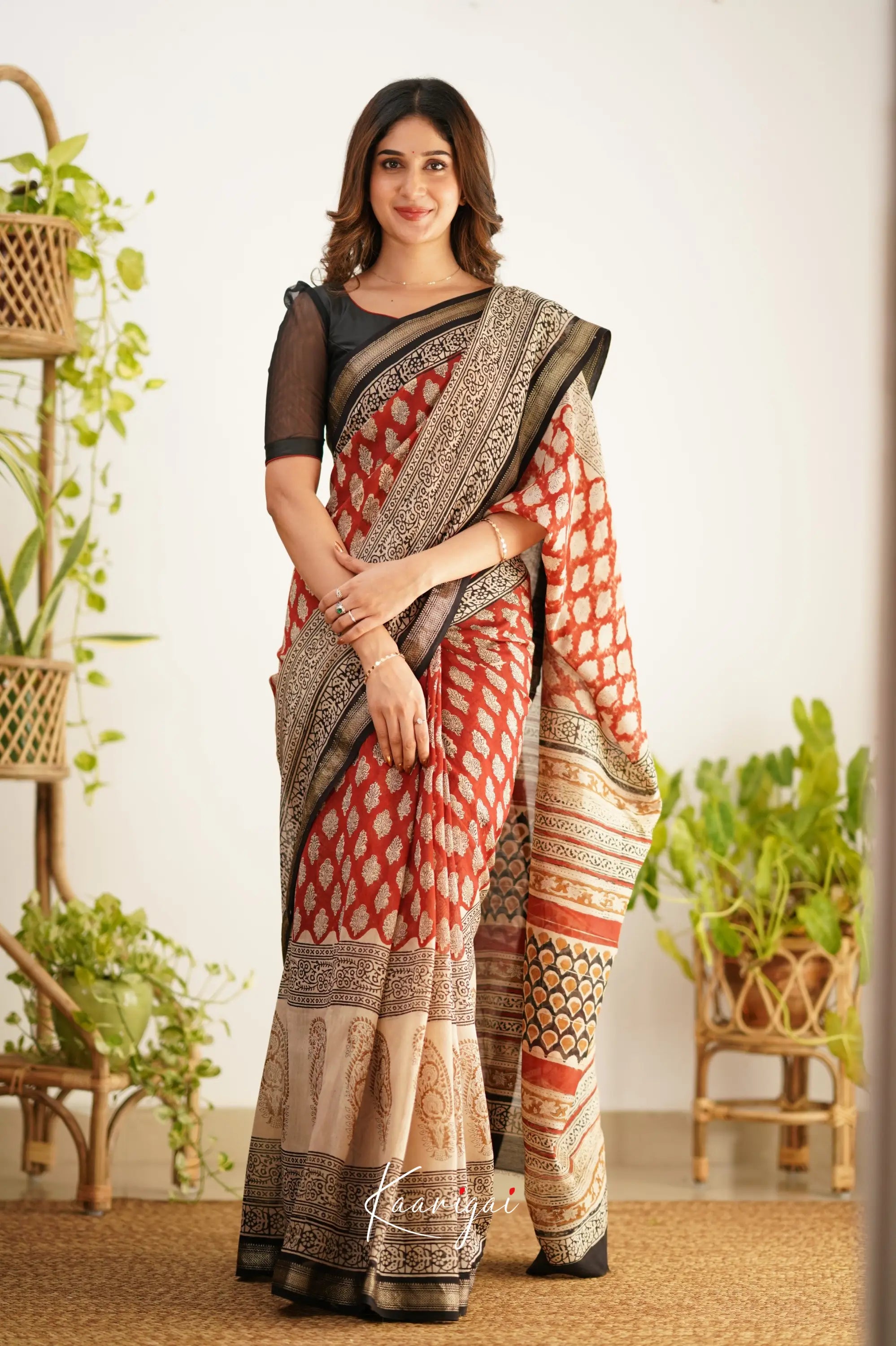 Mayuri Maheswari Saree - Red and Black - Sarees