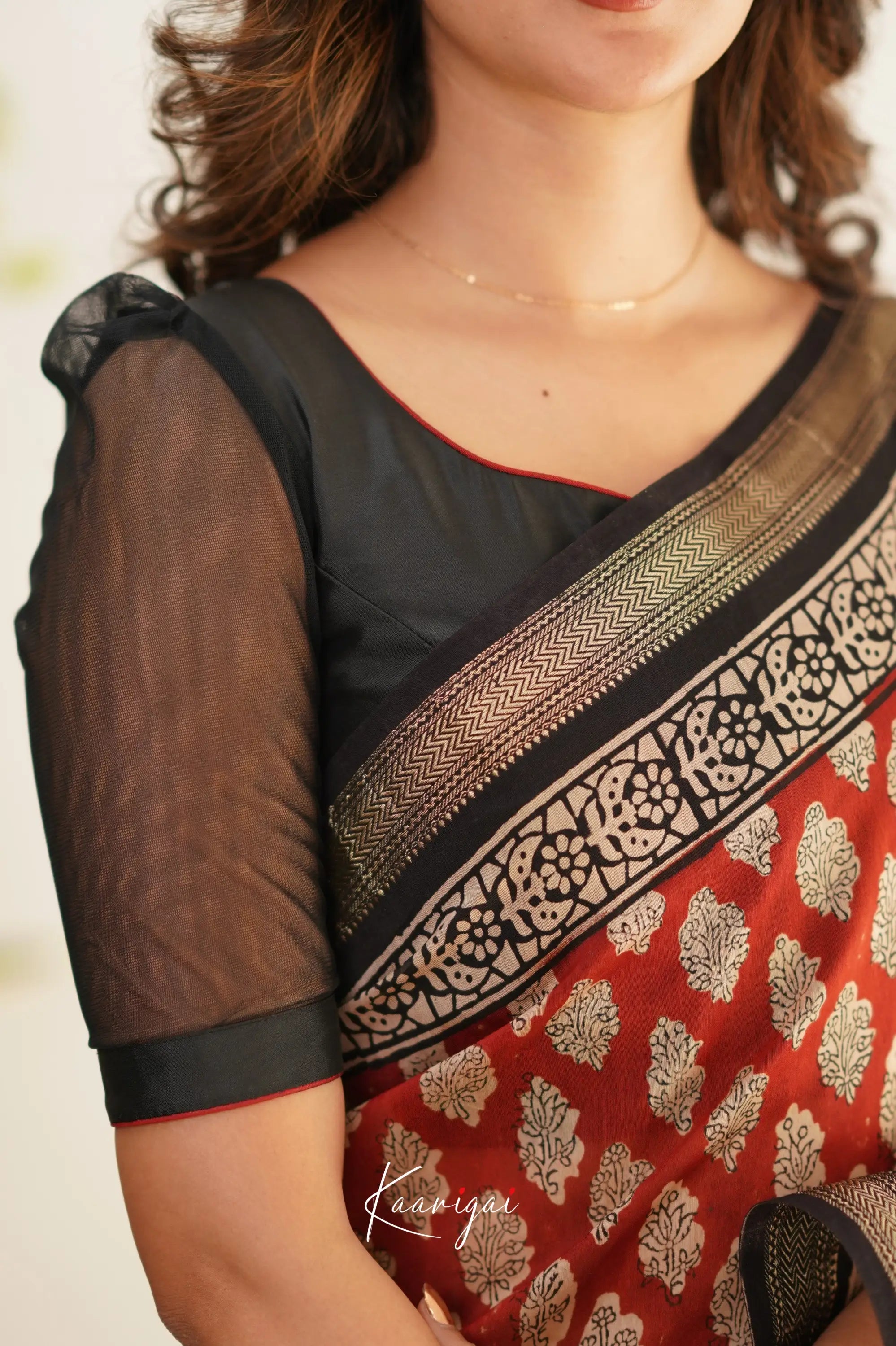 Mayuri Maheswari Saree - Red and Black - Sarees