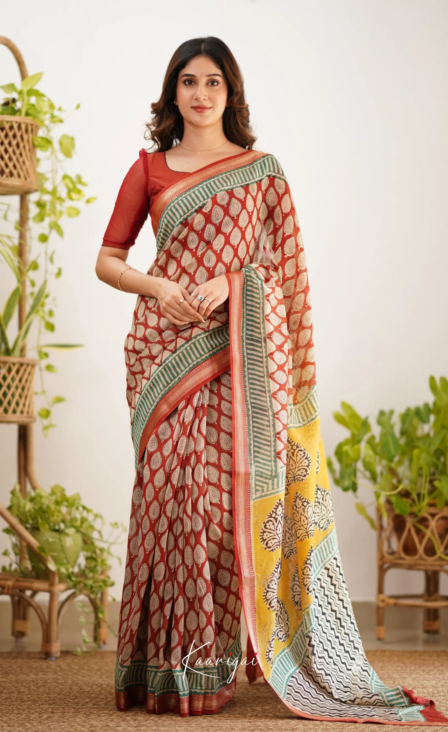 Mayuri Maheswari Saree - Red And Green Sarees