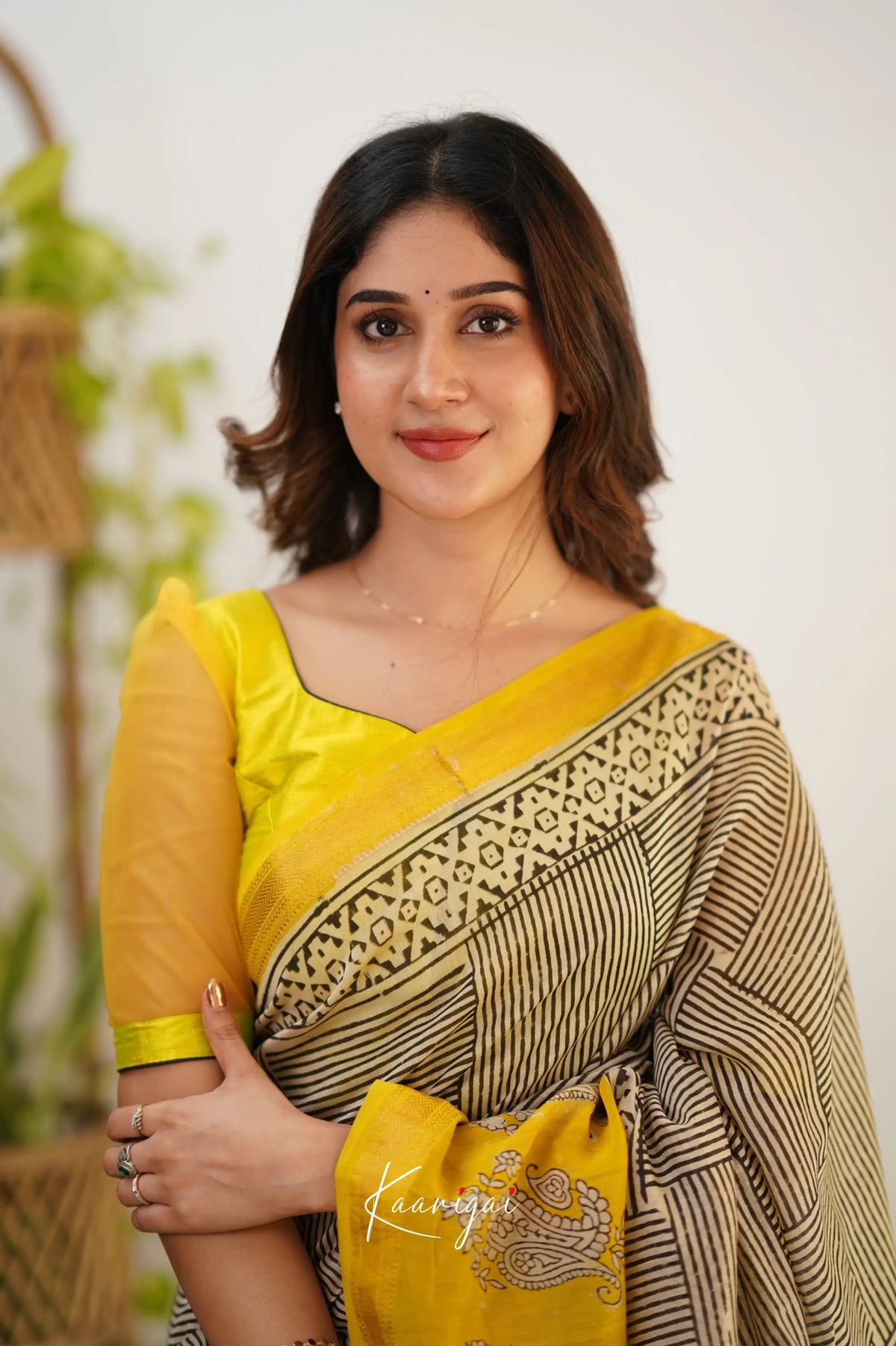 Mayuri Maheswari Saree - White and Yellow - Sarees