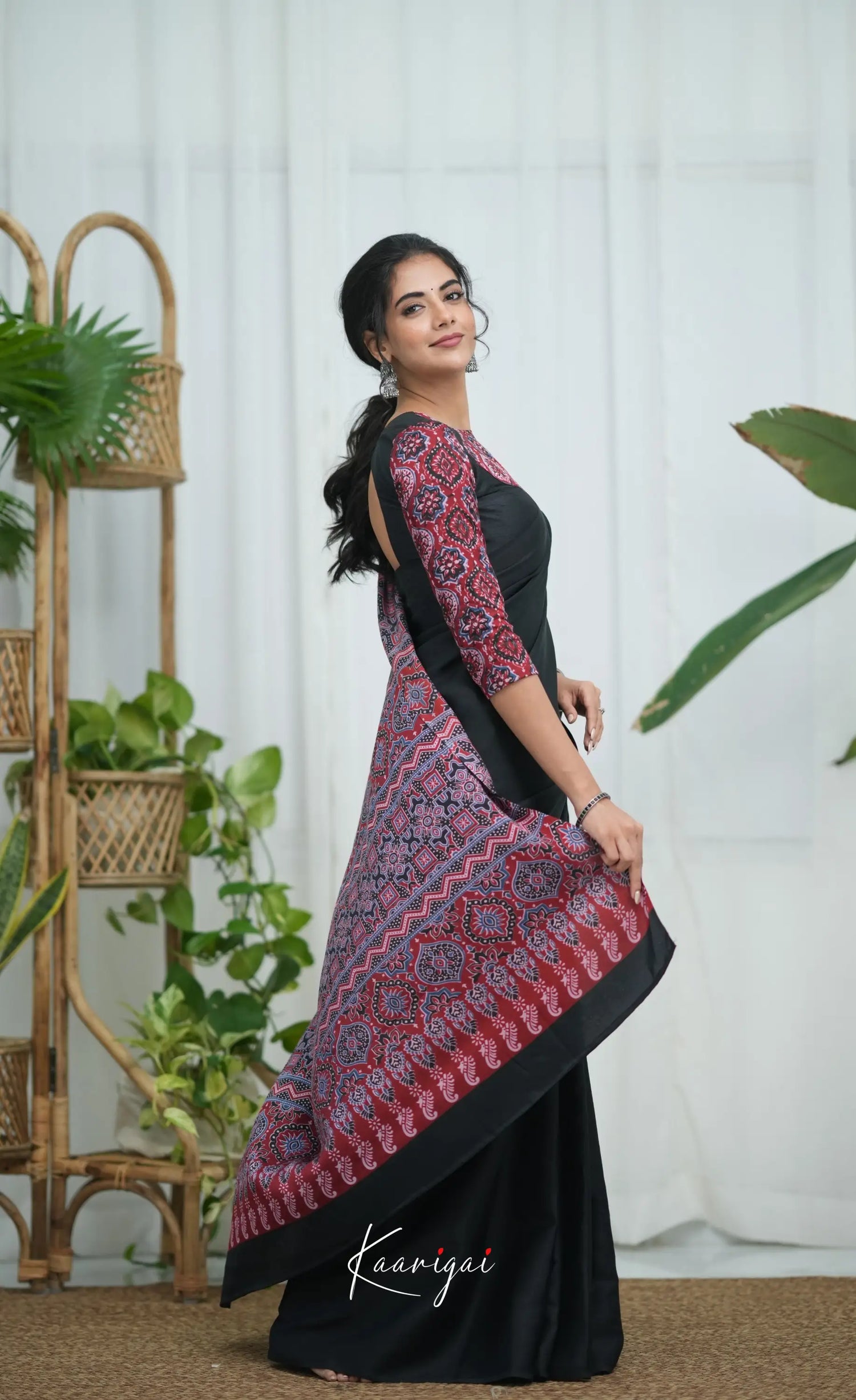 Meha Modal Silk Saree - Black and Maroon Sarees
