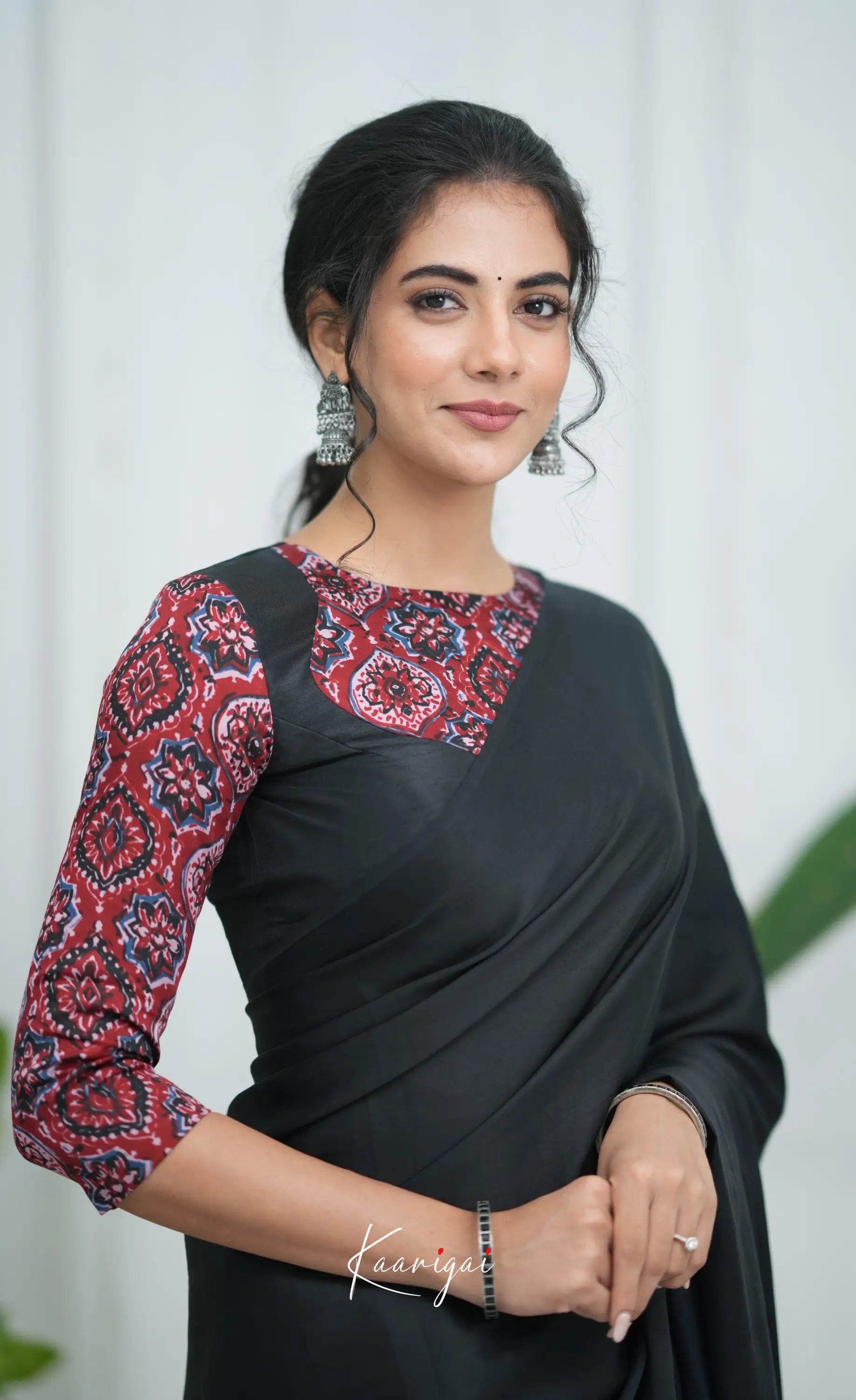 Meha Modal Silk Saree - Black and Maroon Sarees