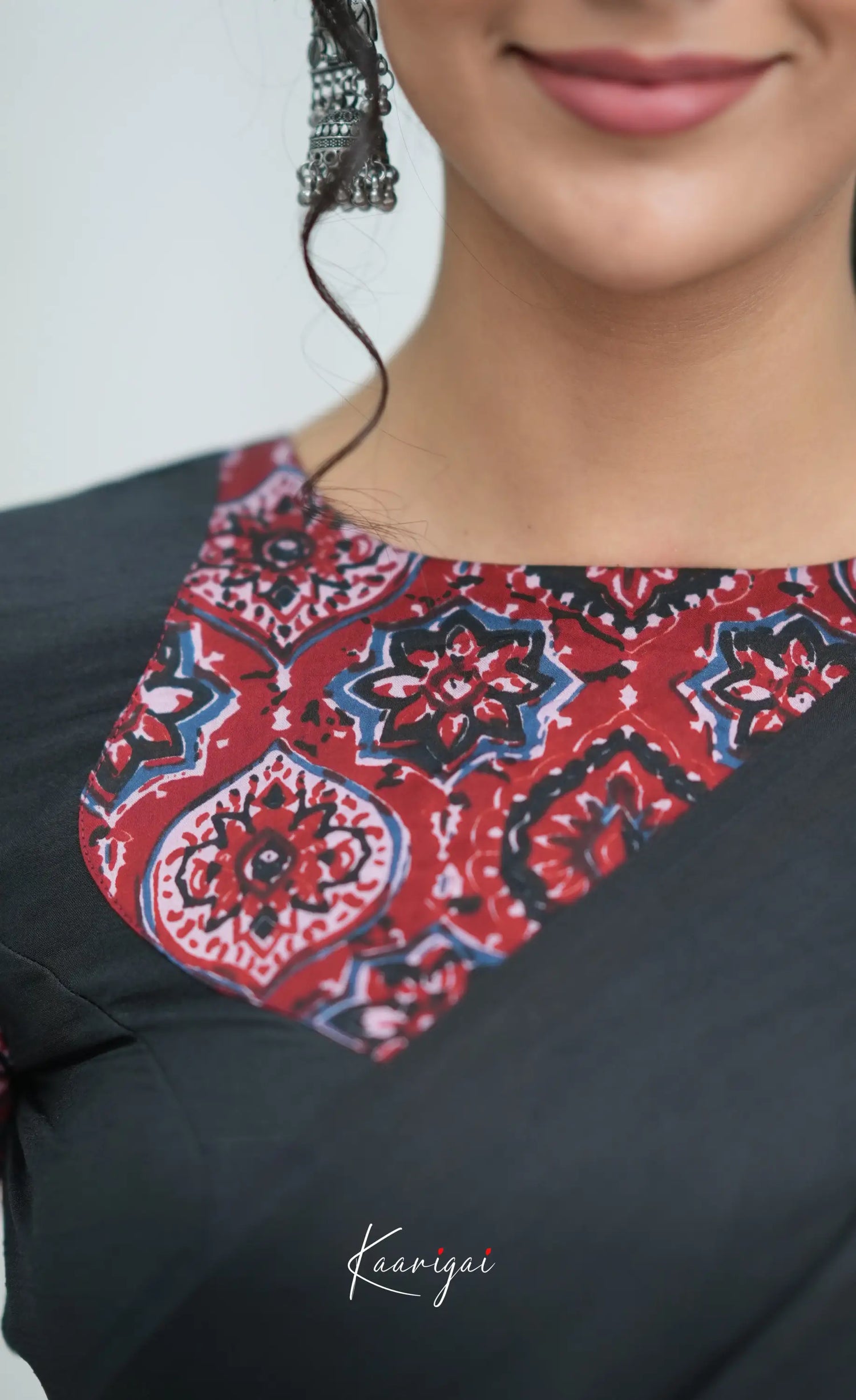 Meha Modal Silk Saree - Black and Maroon Sarees