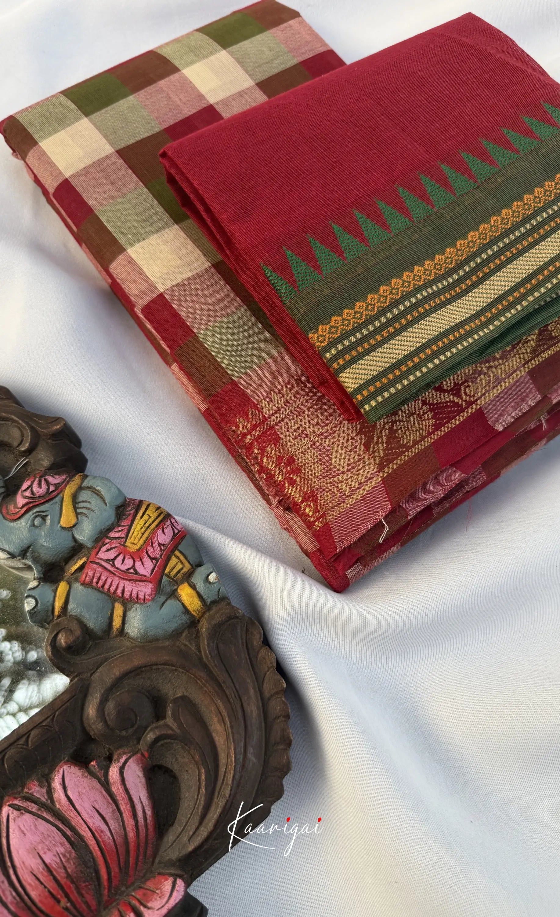 Nalinam - Maroon and White Kandangi Checks Saree with Contrast Blouse - Sarees