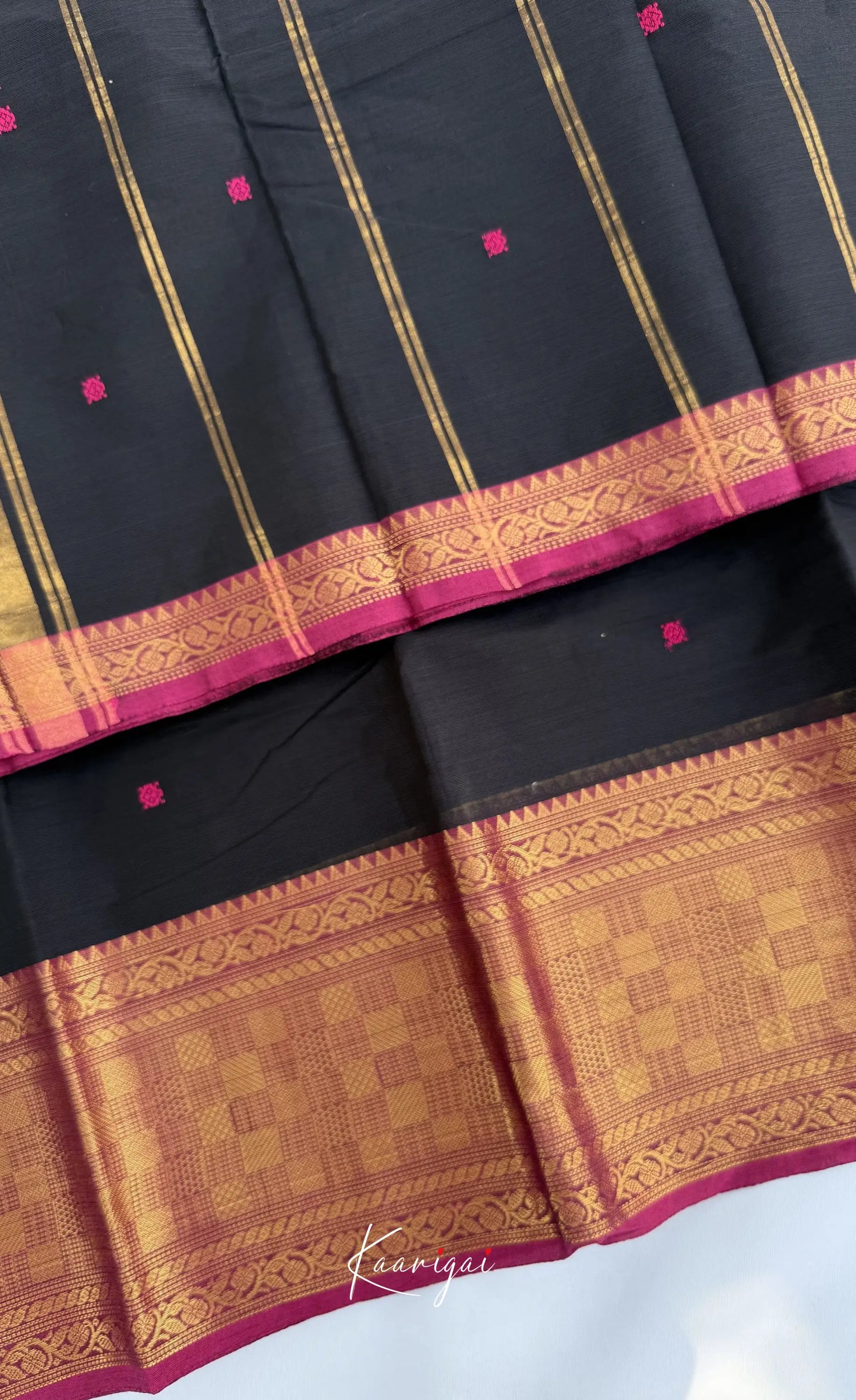Nalinam - Midnight blue and Magenta Chettinad Cotton Saree - Sarees