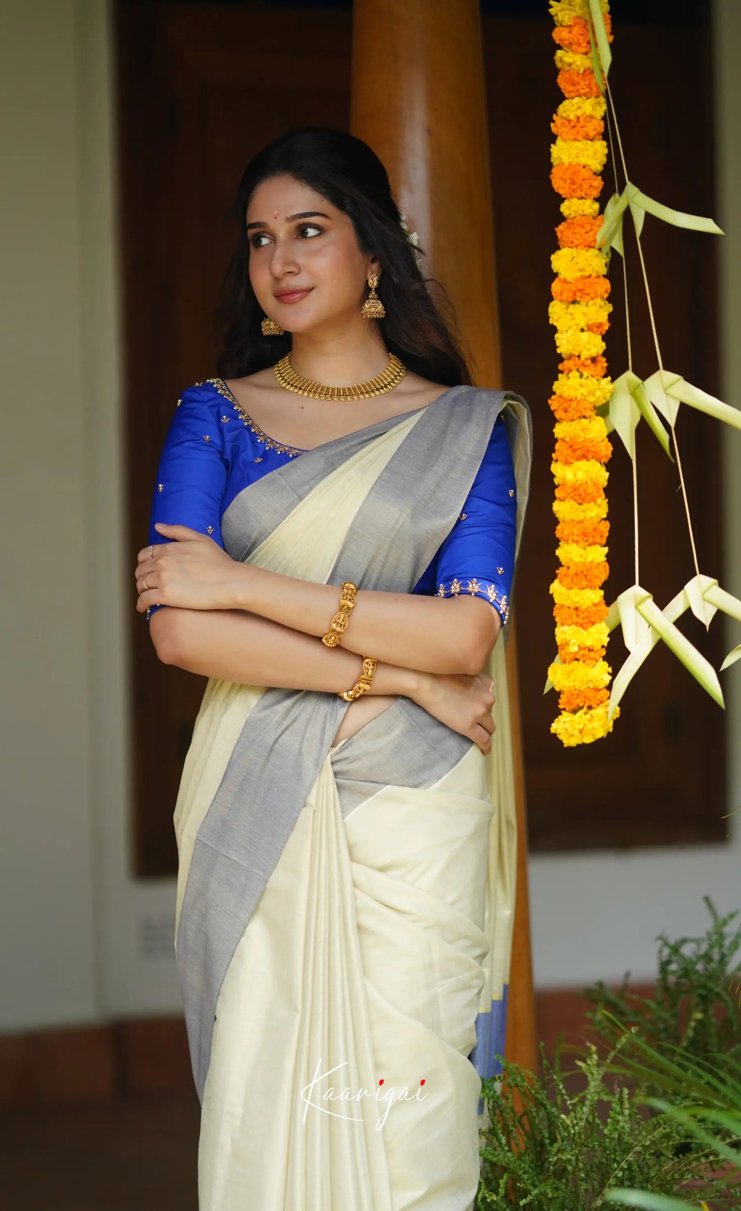 Omana Cotton Saree - Cream And Royal Blue Sarees