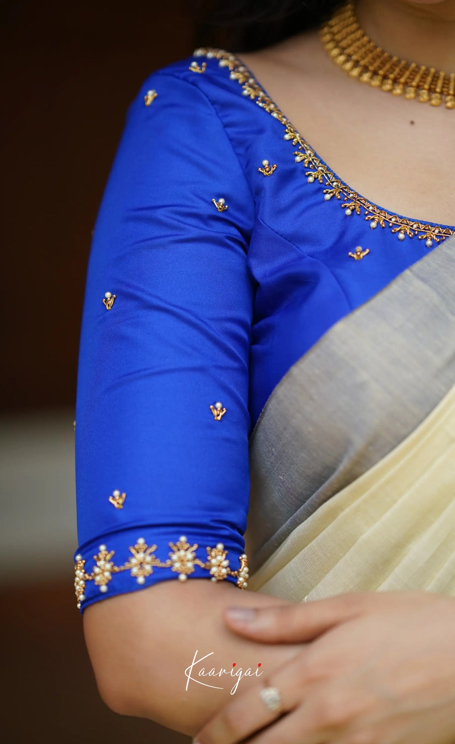 Omana Cotton Saree - Cream And Royal Blue Sarees