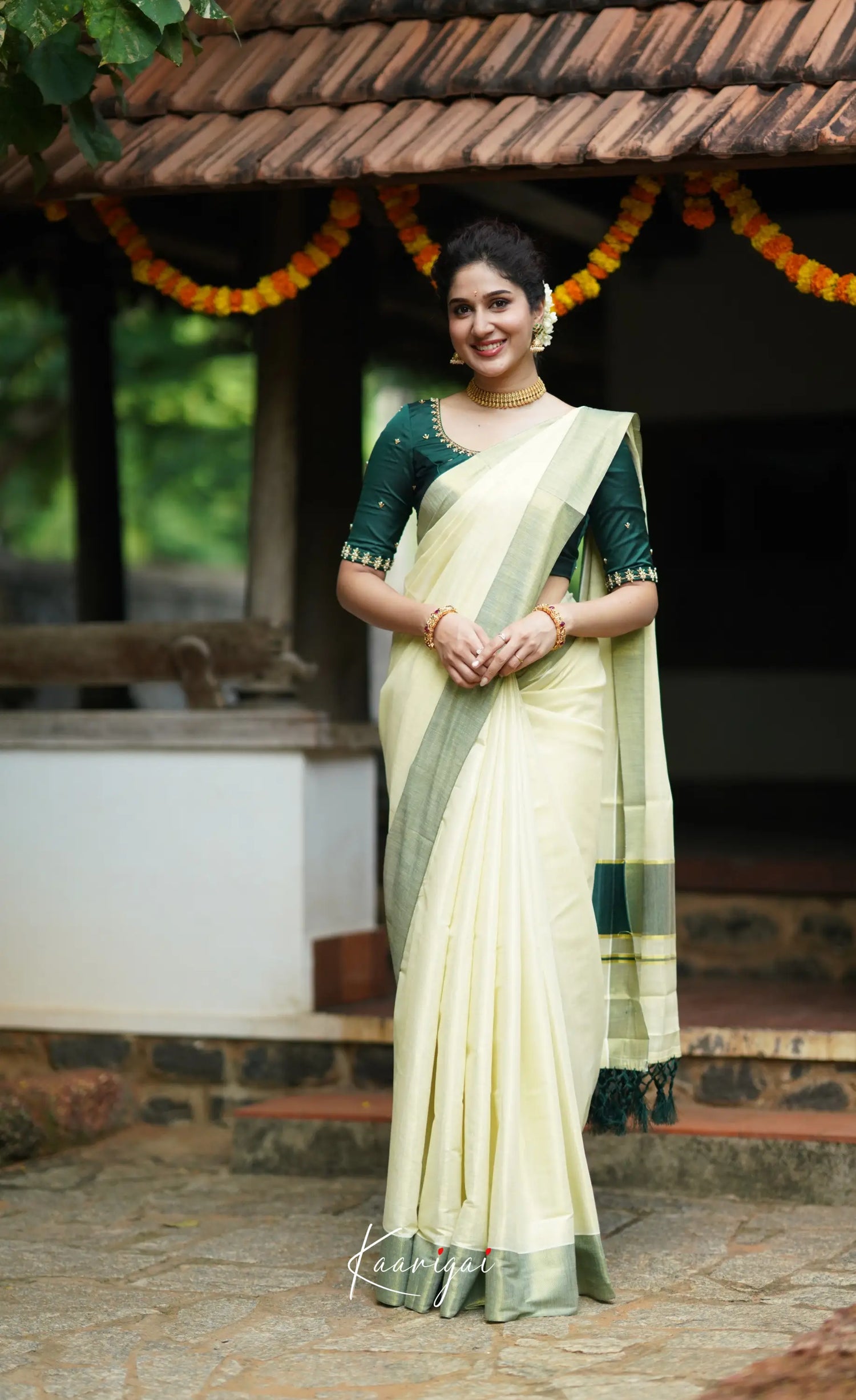 Omana Cotton Saree - Cream White And Bottle Green Sarees