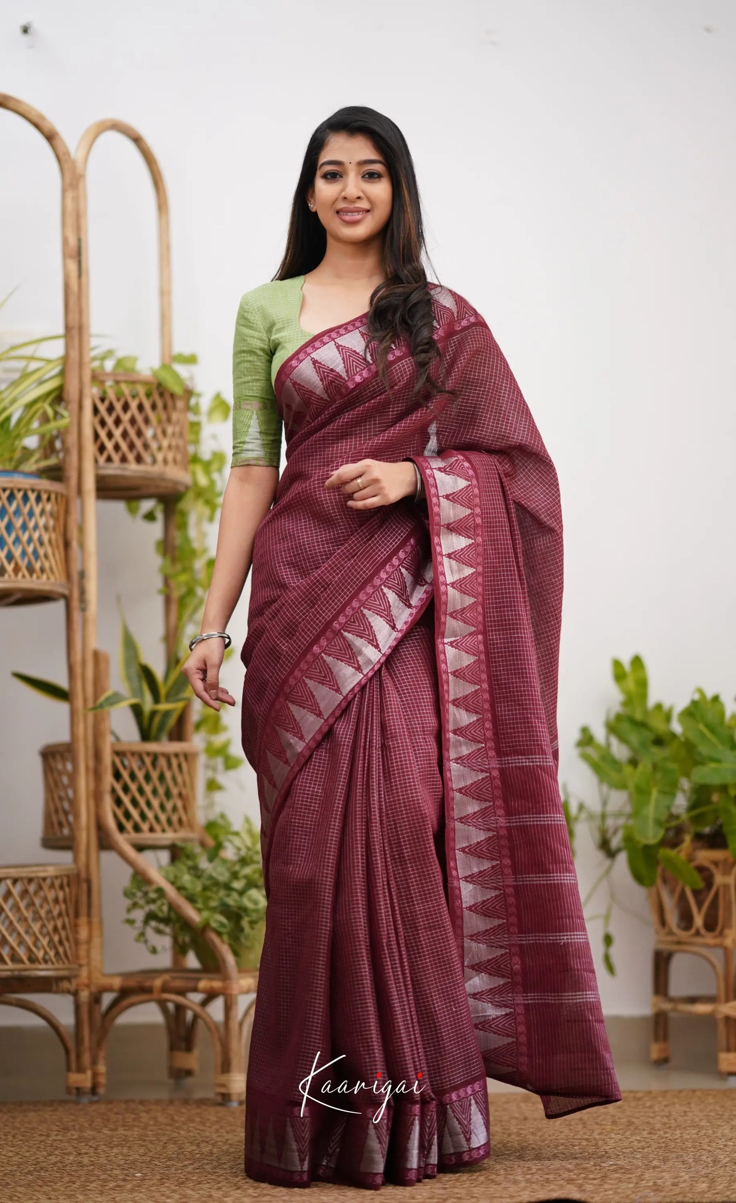 Saaral Maroonish Brown Shade And Pista Green Tone Sungudi Saree Sarees