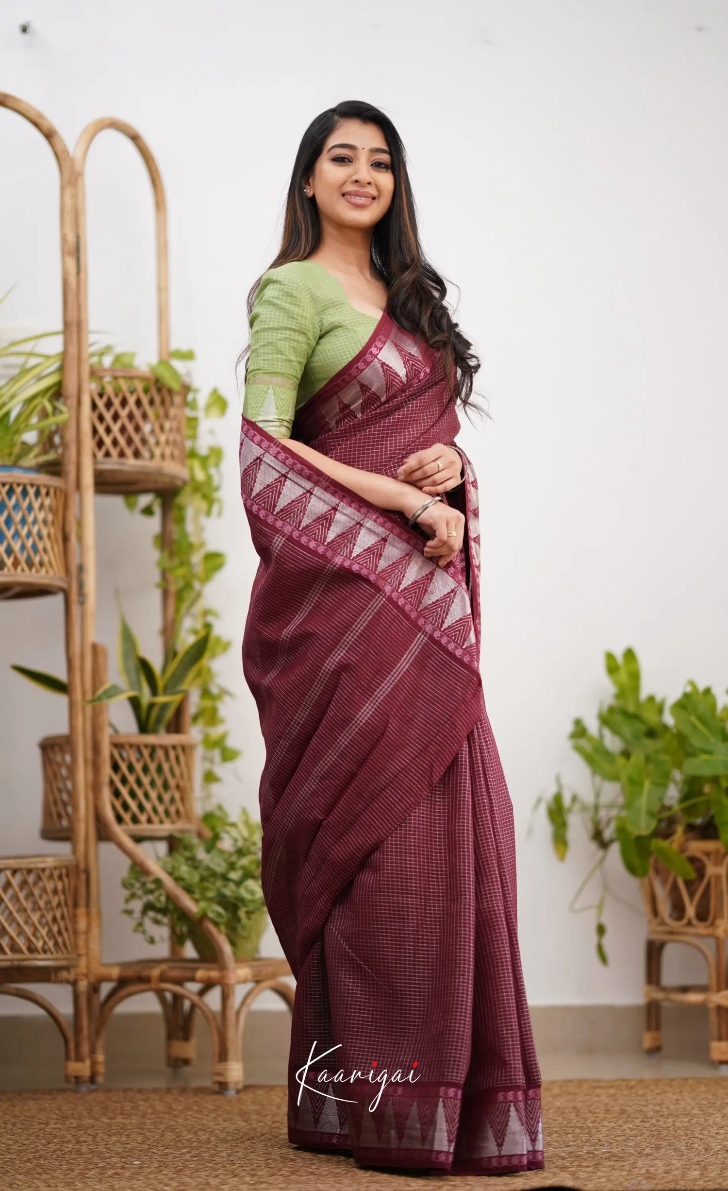 Saaral Maroonish Brown Shade And Pista Green Tone Sungudi Saree Sarees